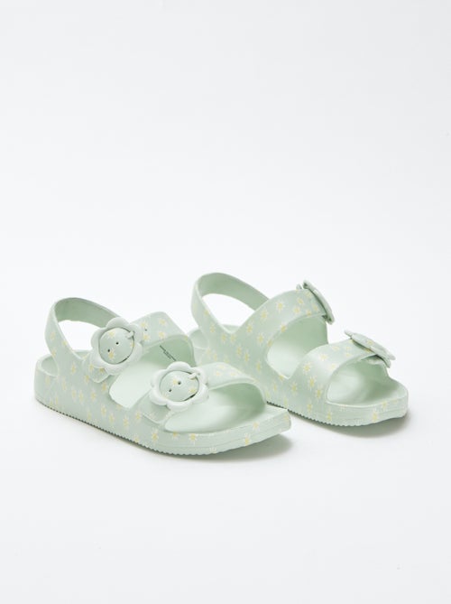 Sandales plates avec détails fleurs - Kiabi