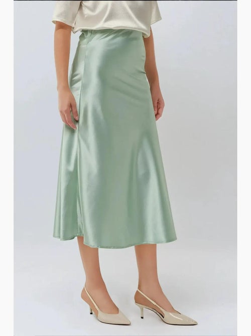 Satijnen midi-rok met hoge taille hiccup - Kiabi Satijnen midi-rok met hoge taille hiccup - Kiabi