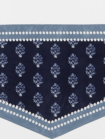 Satijnen sjaal met fantasieprint