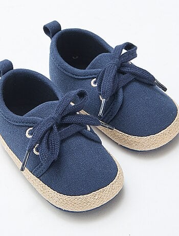 Schoenen met veters van stof