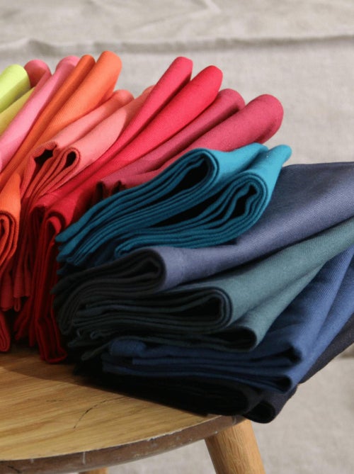 Serviette de table unie et colorée - Kiabi Serviette de table unie et colorée - Kiabi