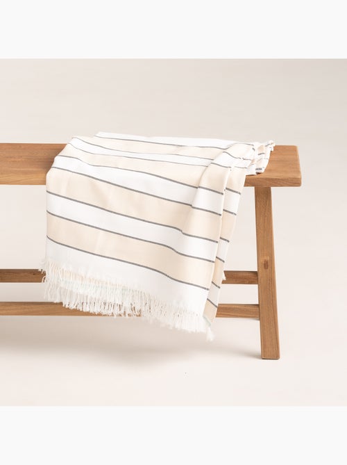 Serviette paréo de plage, tissu en relief, fouta - Gamusi. - Kiabi Serviette paréo de plage, tissu en relief, fouta - Gamusi. - Kiabi