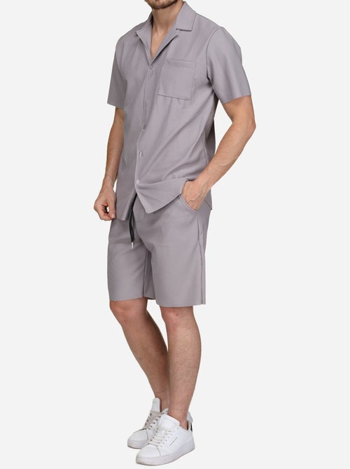 Set bestaande uit een overhemd en een short met textuur - Frilivin - Kiabi Set bestaande uit een overhemd en een short met textuur - Frilivin - Kiabi