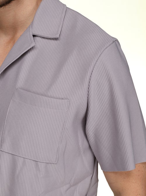 Set bestaande uit een overhemd en een short met textuur - Frilivin - Kiabi Set bestaande uit een overhemd en een short met textuur - Frilivin - Kiabi