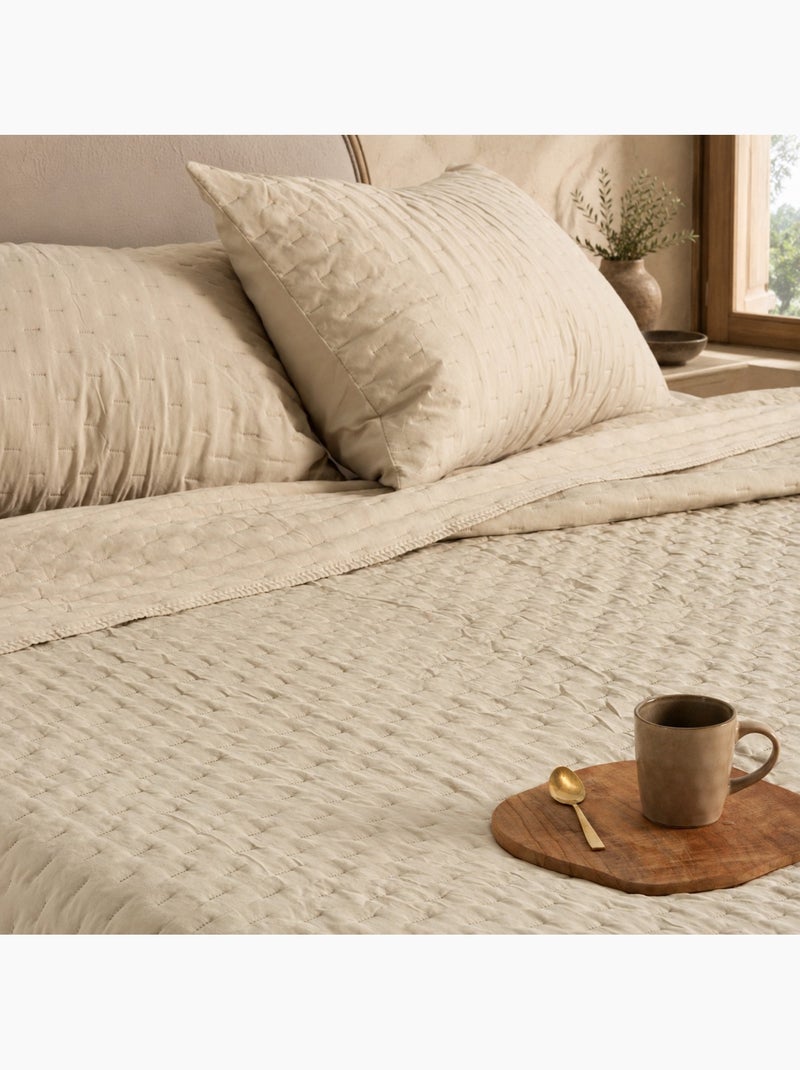 Set couvre-lit uni matelassé avec taie d’oreiller Beige - Kiabi