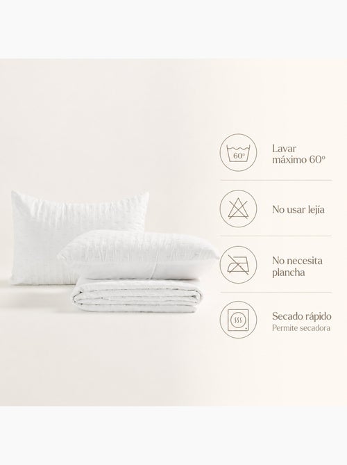 Set couvre-lit uni matelassé avec taie d’oreiller - Kiabi Set couvre-lit uni matelassé avec taie d’oreiller - Kiabi