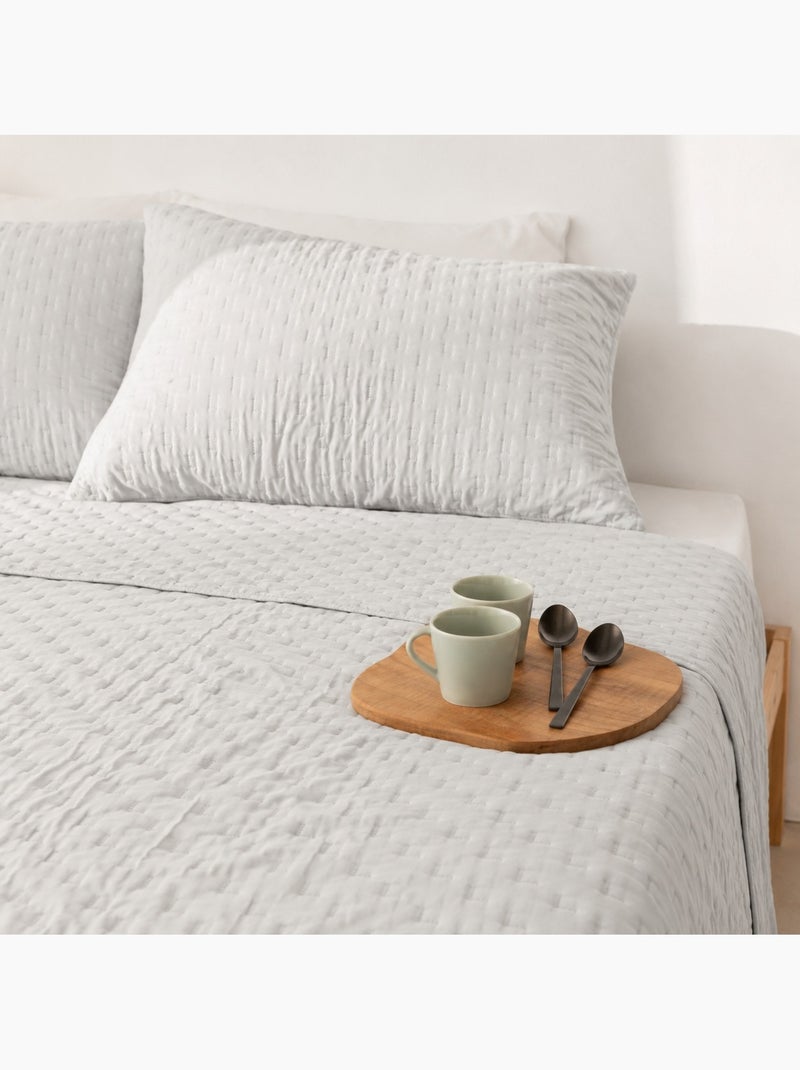 Set couvre-lit uni matelassé avec taie d’oreiller Gris clair - Kiabi