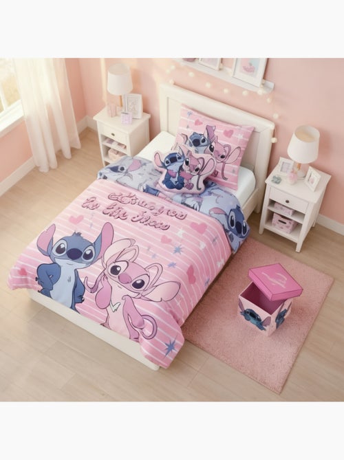 Set Déco Chambre Fille Stitch & Angel 3 Pièces – Housse Couette 140x200 cm Polycoton Réversible - Kiabi Set Déco Chambre Fille Stitch & Angel 3 Pièces – Housse Couette 140x200 cm Polycoton Réversible - Kiabi