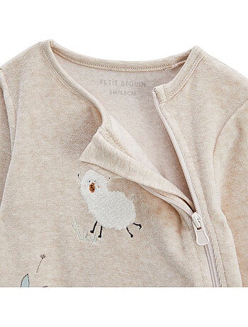Set van 2 babypyjama's van velours in de kleur hazelnoot.