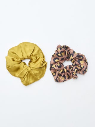 Set van 2 gesatineerde scrunchies