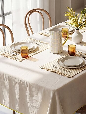 Set van 2 placemats (32x45 cm) met volants