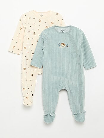 Set van 2 velours pyjama's met voetjes