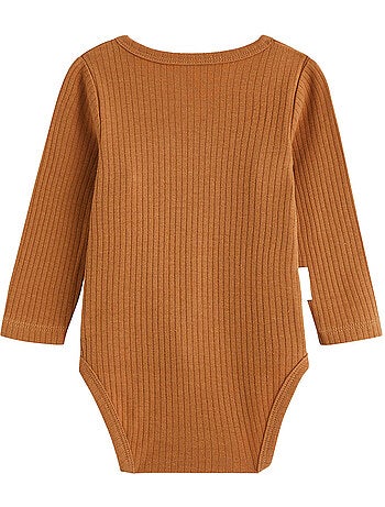 Set van 3 karamelkleurige babyrompertjes met lange mouwen en overslagopening.