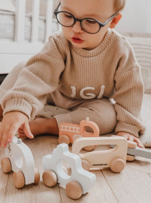 Set van 6 houten voertuigen voor baby's vanaf 12 maanden – veilig en educatief speelgoed - Kiabi Set van 6 houten voertuigen voor baby's vanaf 12 maanden – veilig en educatief speelgoed - Kiabi