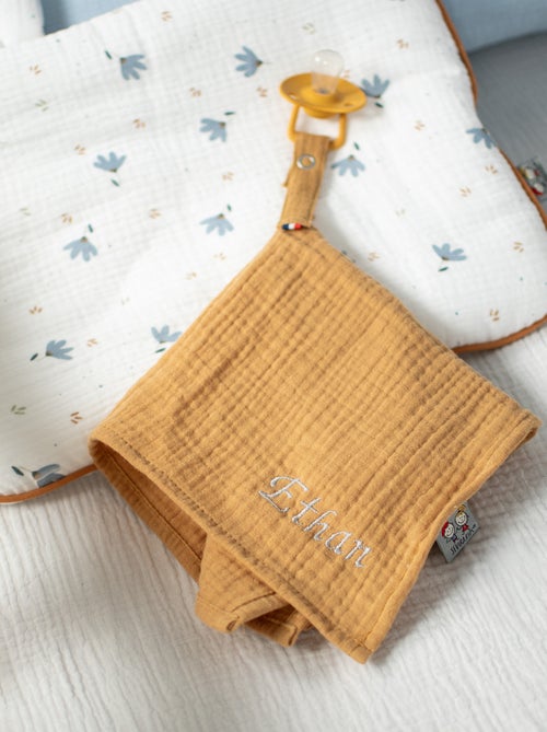 Sevira kids | doudou lange attache tétine en gaze de coton jeanne - Kiabi Sevira kids | doudou lange attache tétine en gaze de coton jeanne - Kiabi