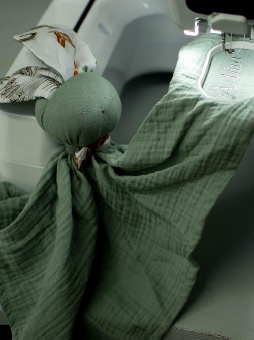 Sevira kids | doudou lapin en gaze de coton safari - Kiabi Sevira kids | doudou lapin en gaze de coton safari - Kiabi