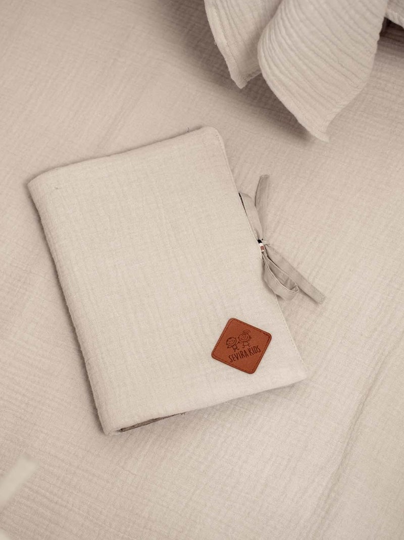 Sevira kids | protège carnet de santé en gaze de coton jeanne Beige - Kiabi