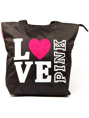 Shopper 'Love Pink'