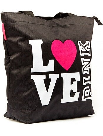 Shopper 'Love Pink'