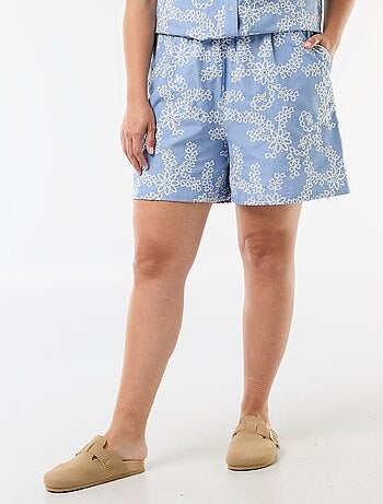 Short à broderies florales
