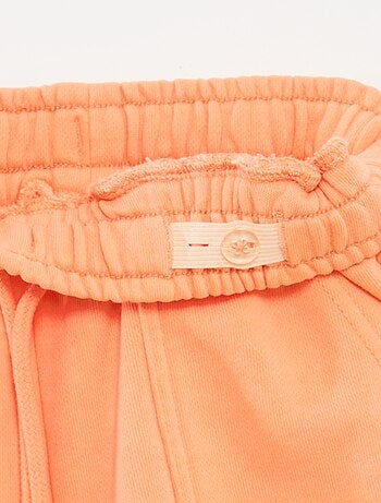 Short à grandes poches