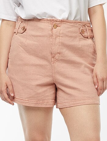 Short avec boutons dorés