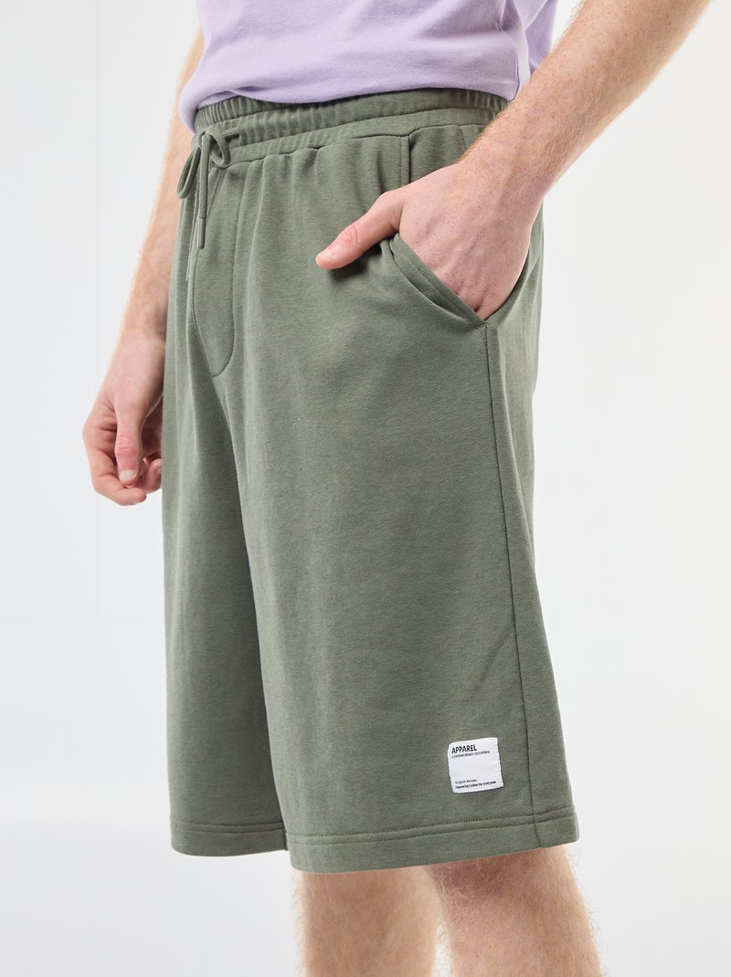 Short avec patch en coton uni Vert - Kiabi