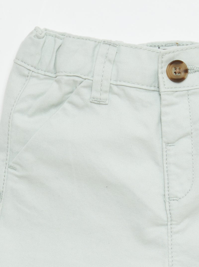 Short chino avec taille ajustable Vert clair - Kiabi