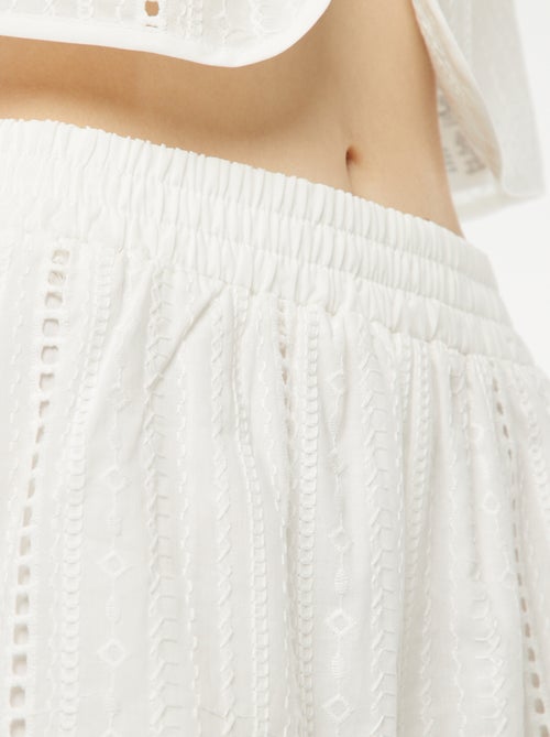 Short court avec broderies et maille ajourée - Kiabi