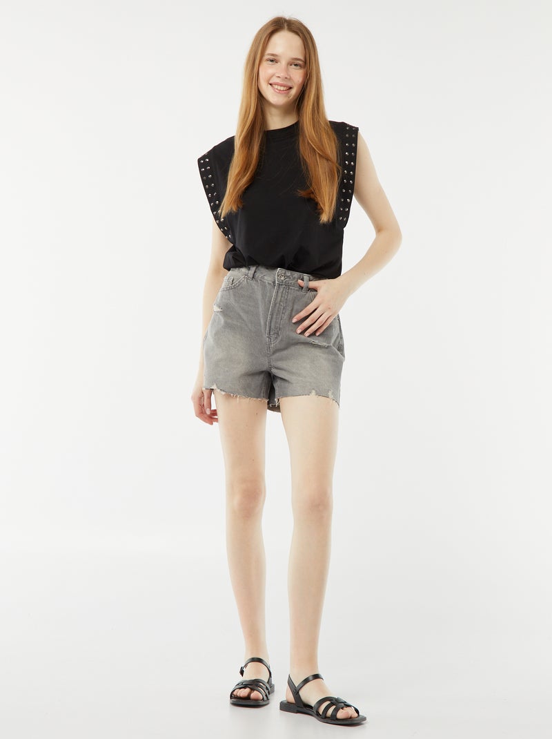 Short court en jean avec abrasions et finitions à cru Gris - Kiabi