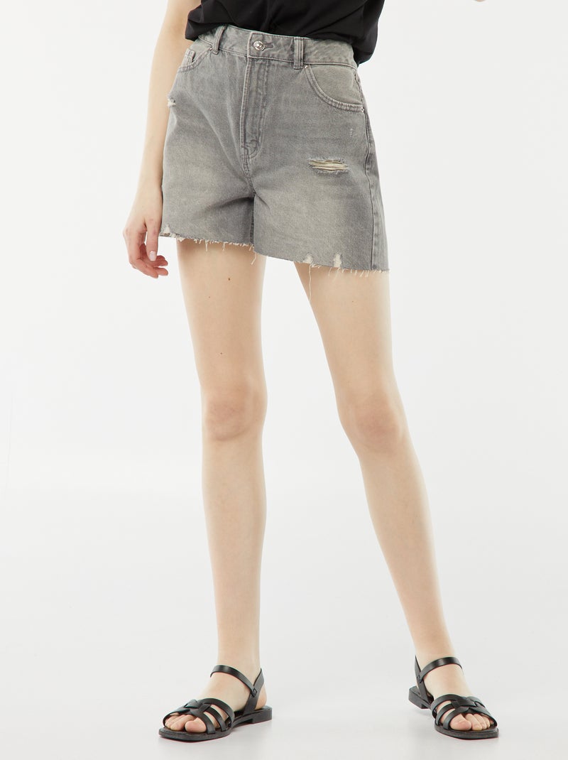 Short court en jean avec abrasions et finitions à cru Gris - Kiabi
