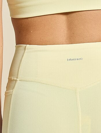 Short cycliste de sport - (ekstract)