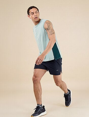 Short de sport - (ekstract)