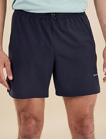 Short de sport - (ekstract)