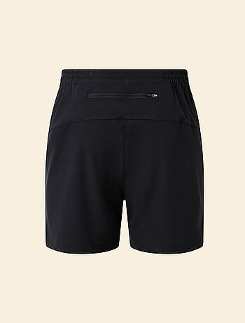 Short de sport - (ekstract)