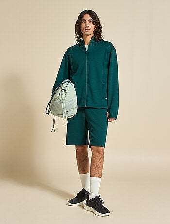 Short de sport - (ekstract)