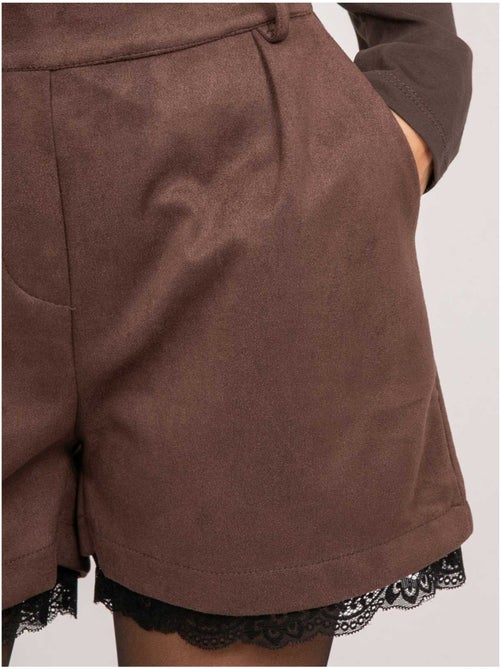 Short effet daim bordure dentelle xabara - Kiabi Short effet daim bordure dentelle xabara - Kiabi