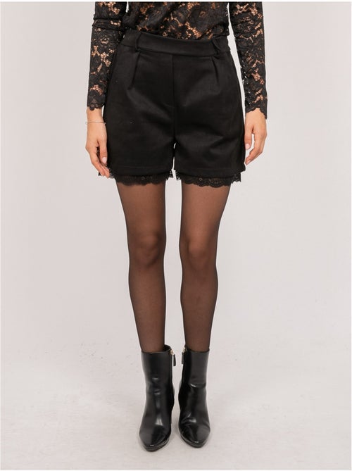 Short effet daim bordure dentelle xabara - Kiabi Short effet daim bordure dentelle xabara - Kiabi