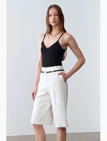 Short en crêpe à taille haute et ceinture dilvin