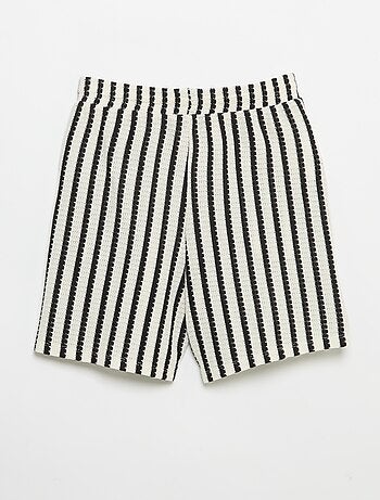 Short en crochet à rayures
