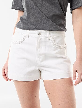 Short en denim avec poches tressées