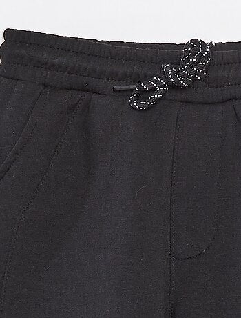 Short en molleton léger esprit baskets