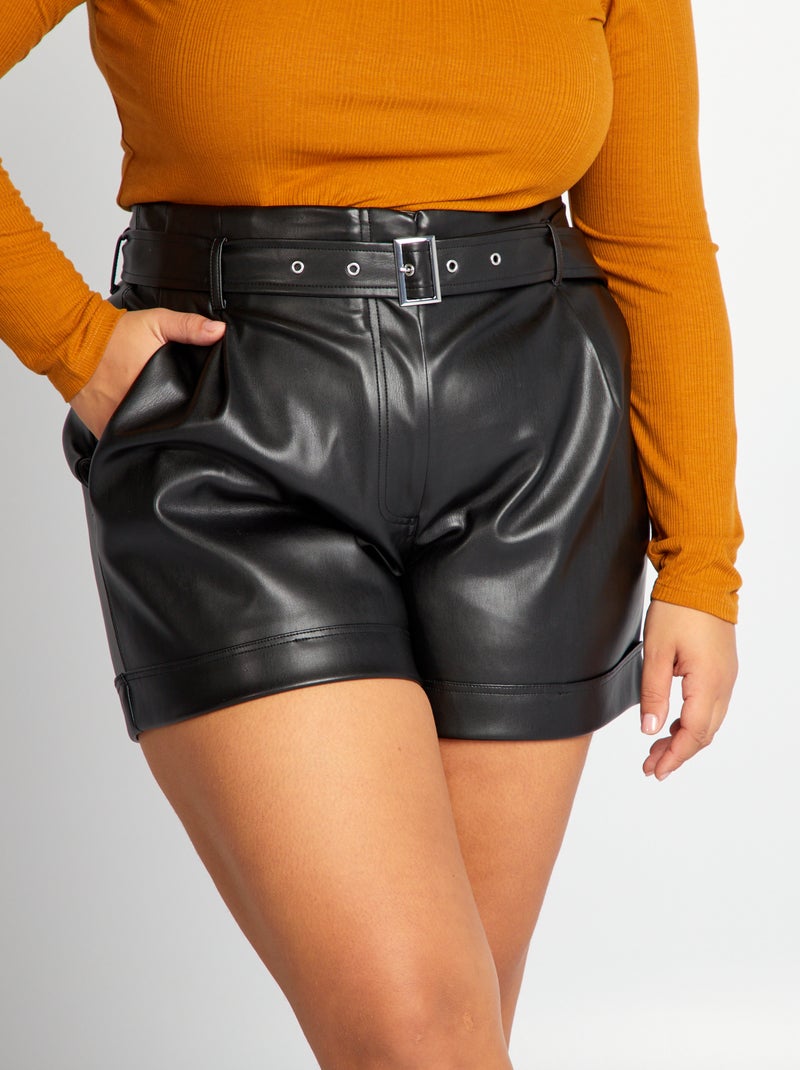 Short en simili noir - Kiabi