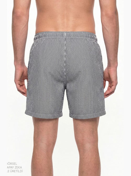 Short homme à rayures tissue penti - Kiabi Short homme à rayures tissue penti - Kiabi