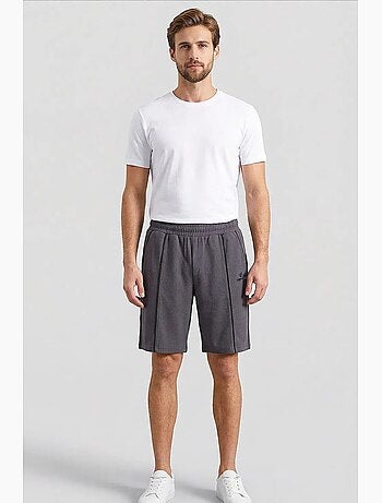 Short homme à taille mi-haute et jambe large tommy
