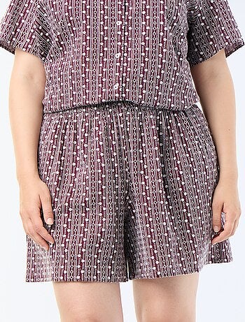 Short large avec imprimés brodés