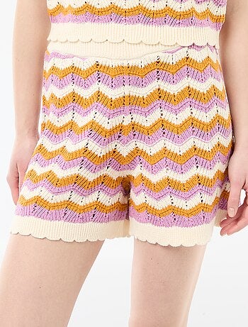Short large en crochet