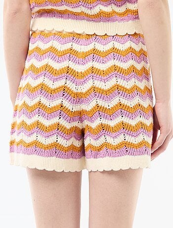 Short large en crochet