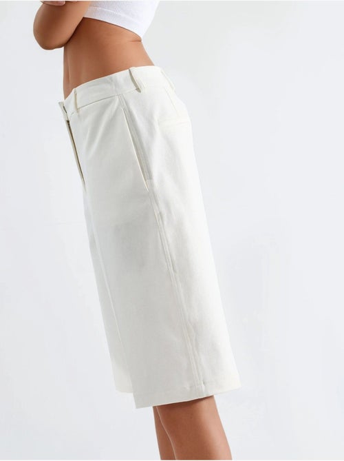 Short mi-long à jambes larges et coupe confortable hiccup - Kiabi Short mi-long à jambes larges et coupe confortable hiccup - Kiabi