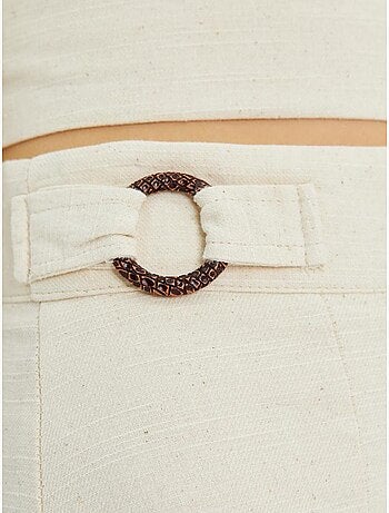 Short taille haute à ceinture et fente sur le devant mixray
